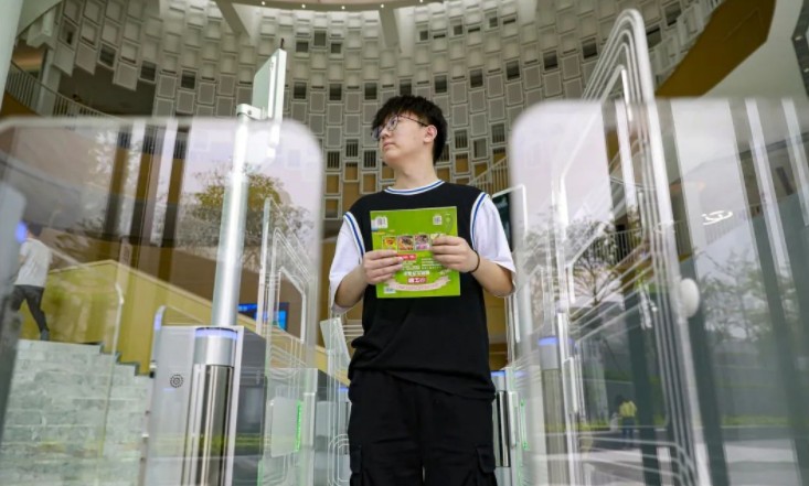 RFID读写器,RFID天线,RFID设备,RFID手持终端,智慧图书馆,智能书架,智能书柜